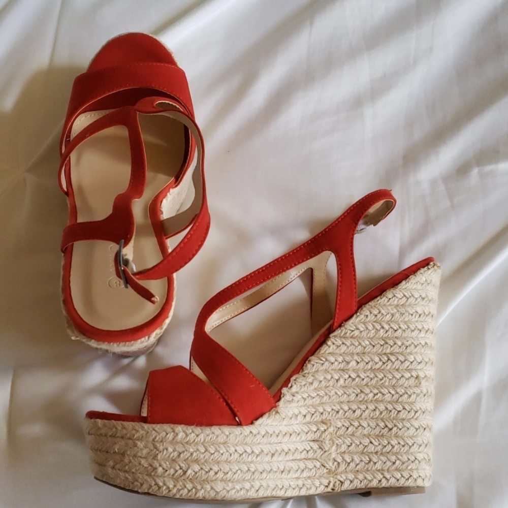 Wild Diva Lounge - Platform Wedges